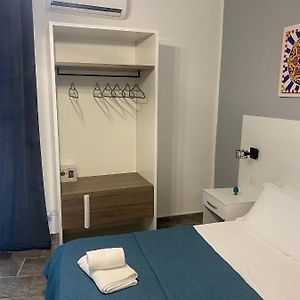 Camera con letto king size